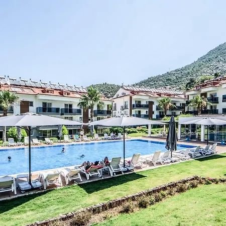 Vacation W Balcony Pool In * פאטהיה