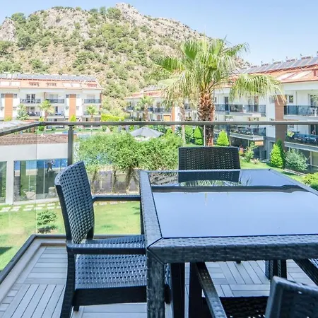 Vacation W Balcony Pool In פאטהיה